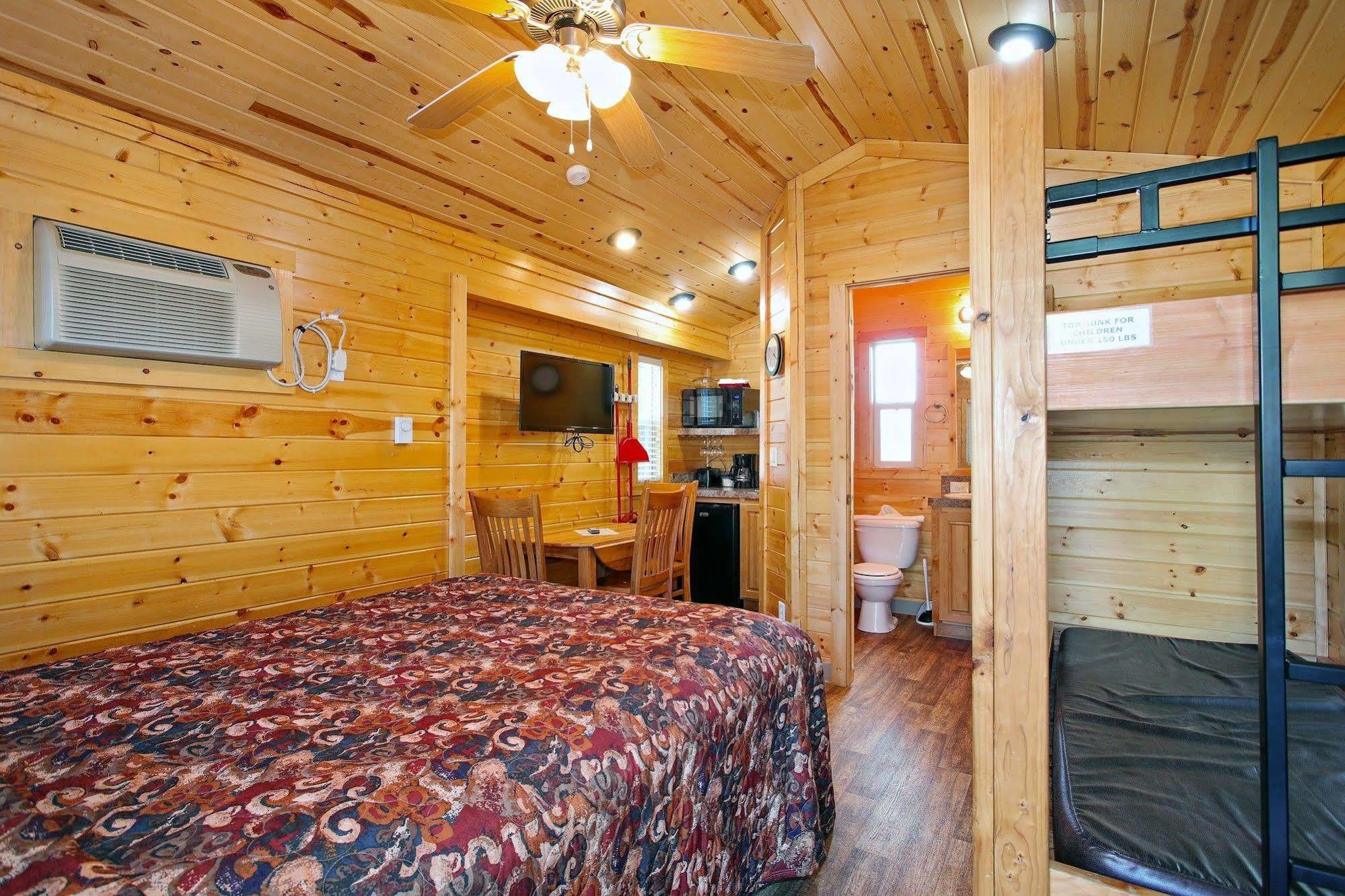 Whaler'S Rest Rv & Camping Resort Holiday Beach Exterior photo