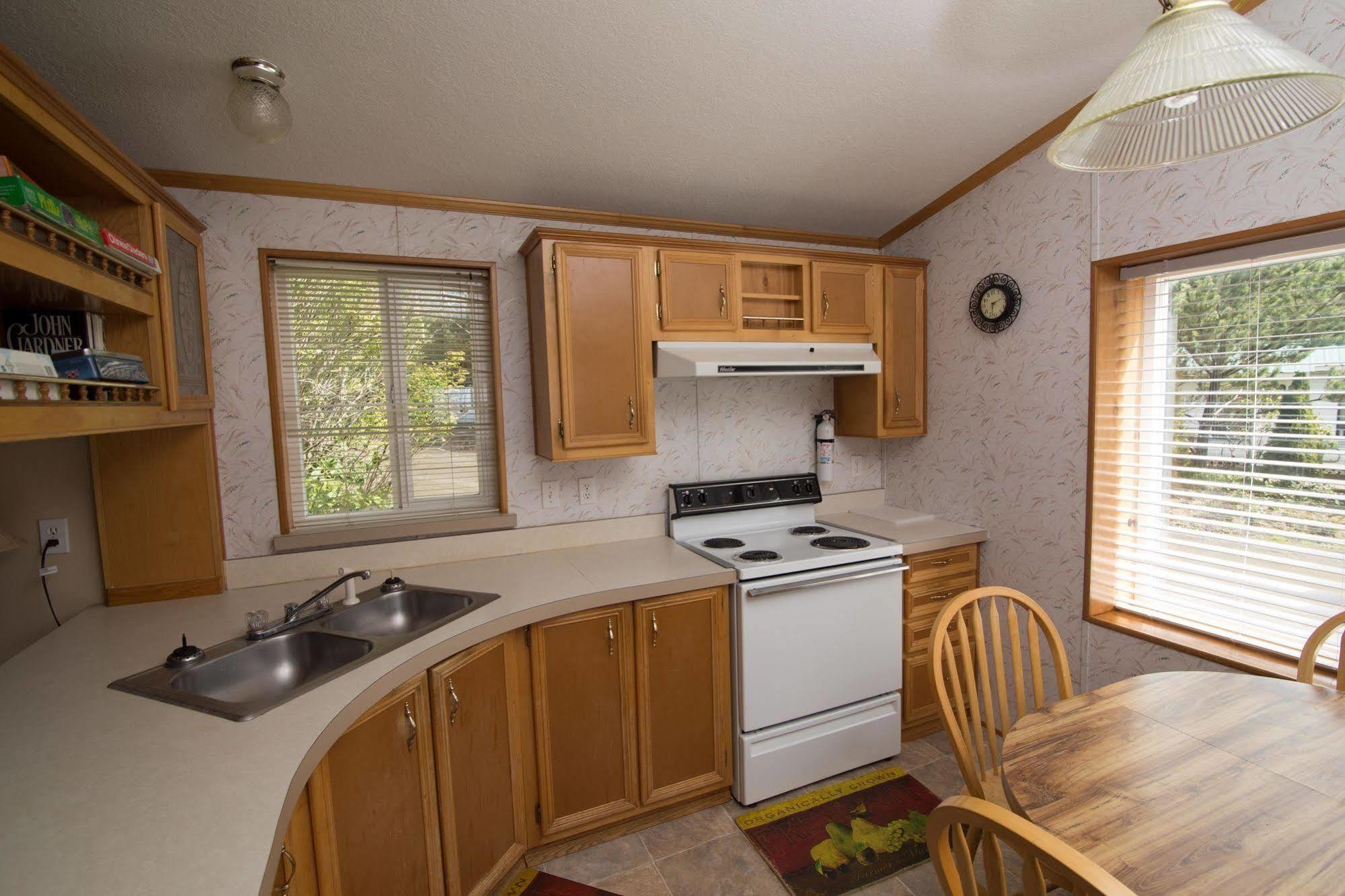 Whaler'S Rest Rv & Camping Resort Holiday Beach Exterior photo